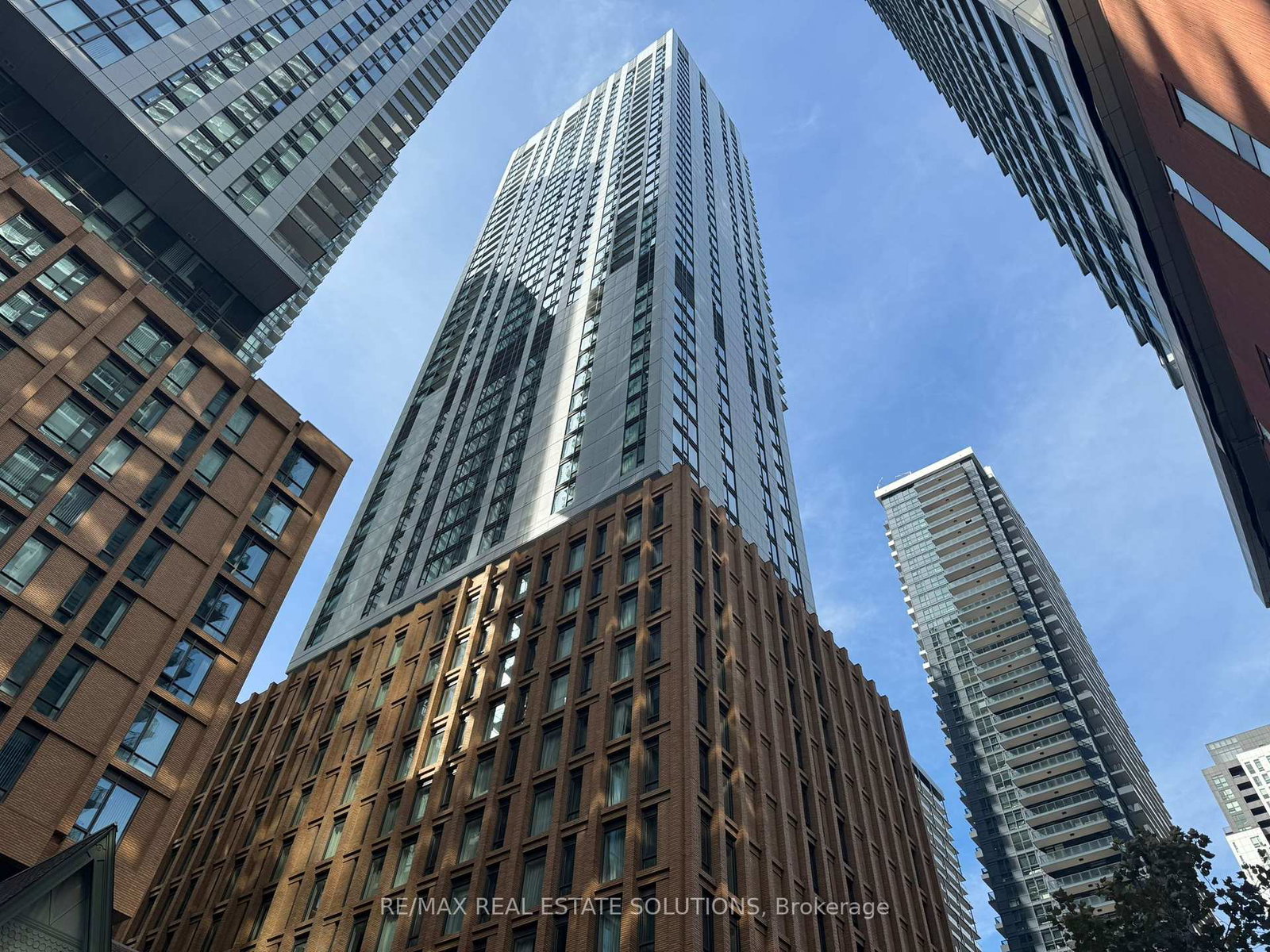 28-widmer-street-toronto-ontario-c12457457