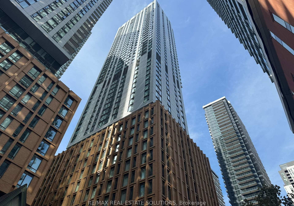 28-widmer-street-toronto-ontario-c12457457