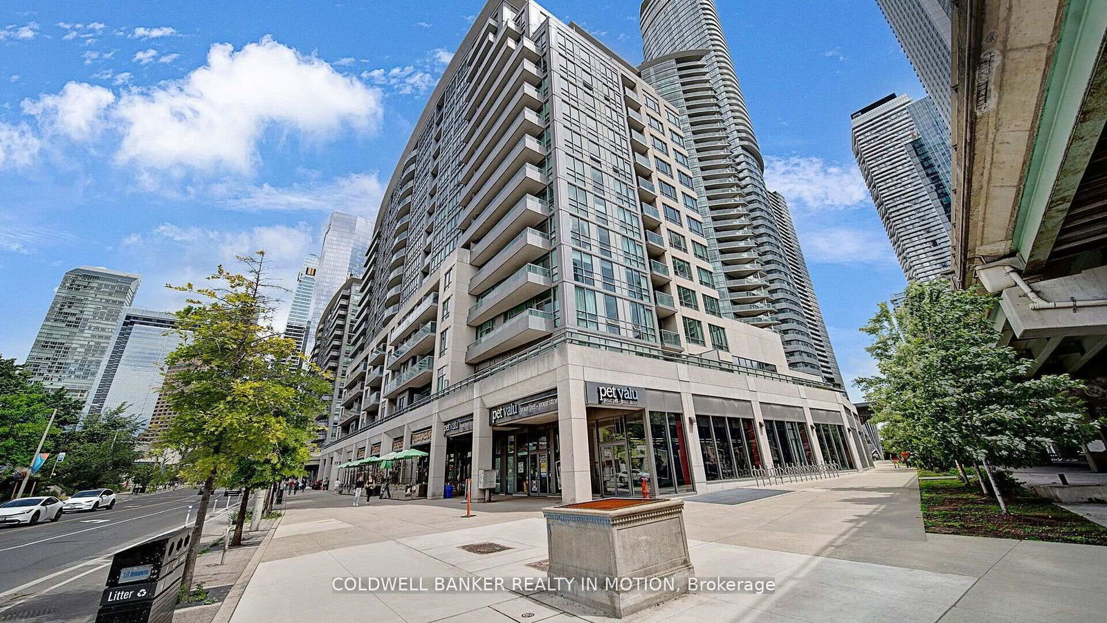 25-lower-simcoe-street-toronto-ontario-c12457565