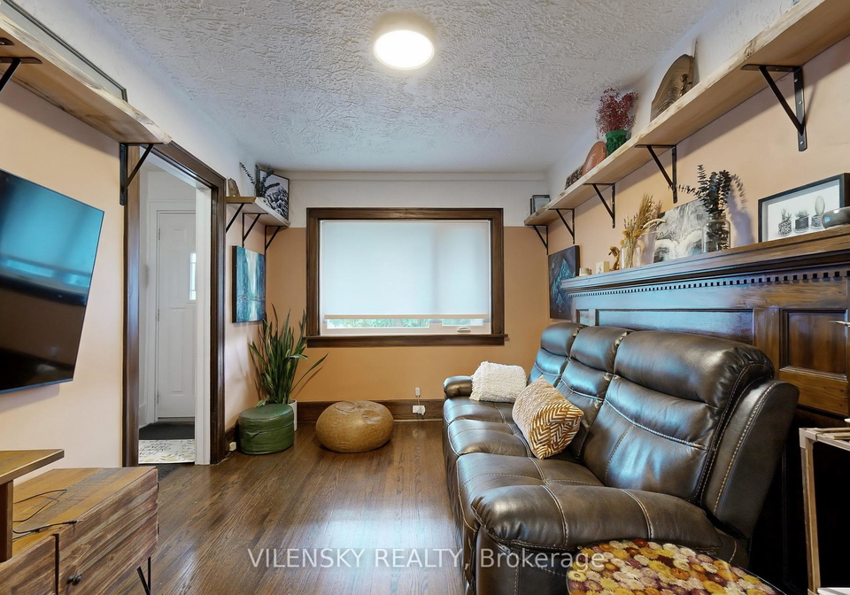 4-ashbury-avenue-toronto-ontario-c12457614