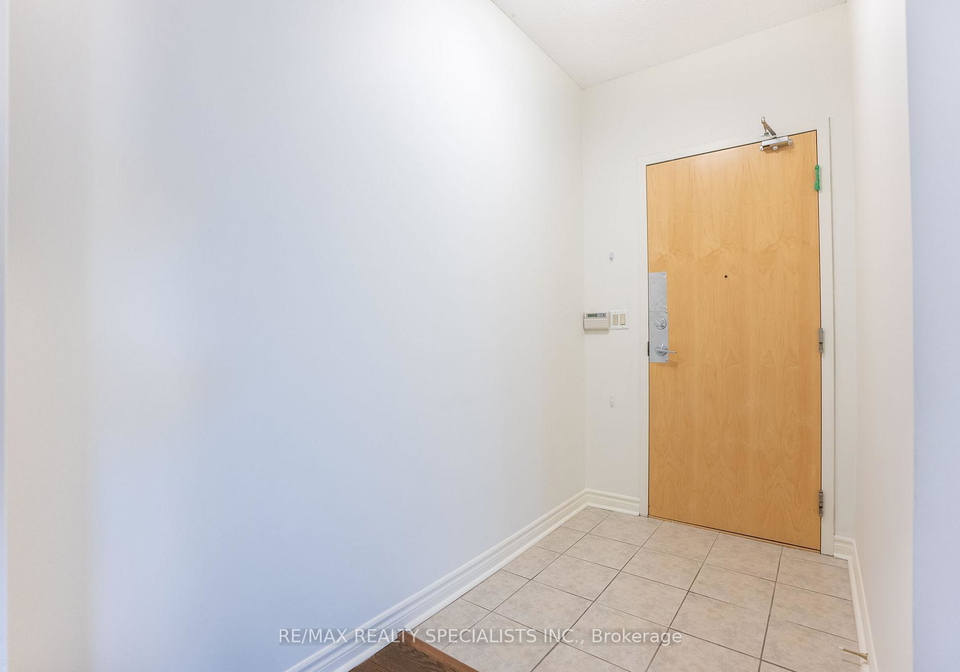 11-christie-street-toronto-ontario-c12457658