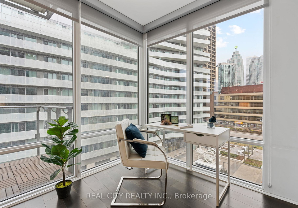 29-queens-quay-e-toronto-ontario-c12457990