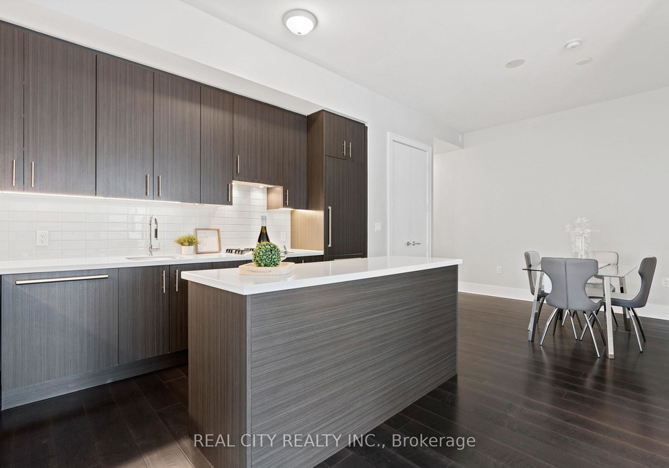 29-queens-quay-e-toronto-ontario-c12457990