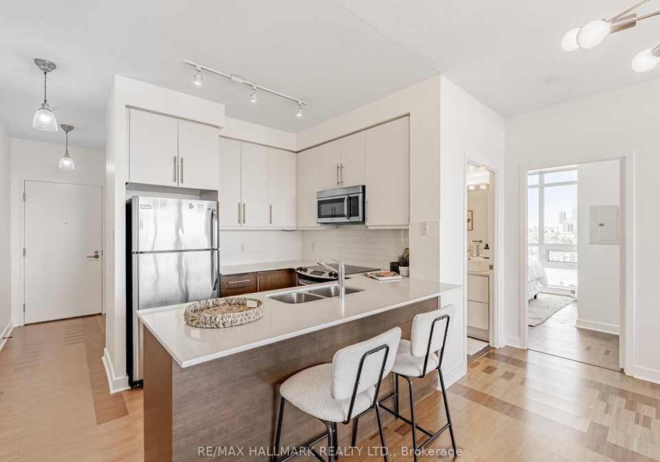 1171-queen-street-w-toronto-ontario-c12458304