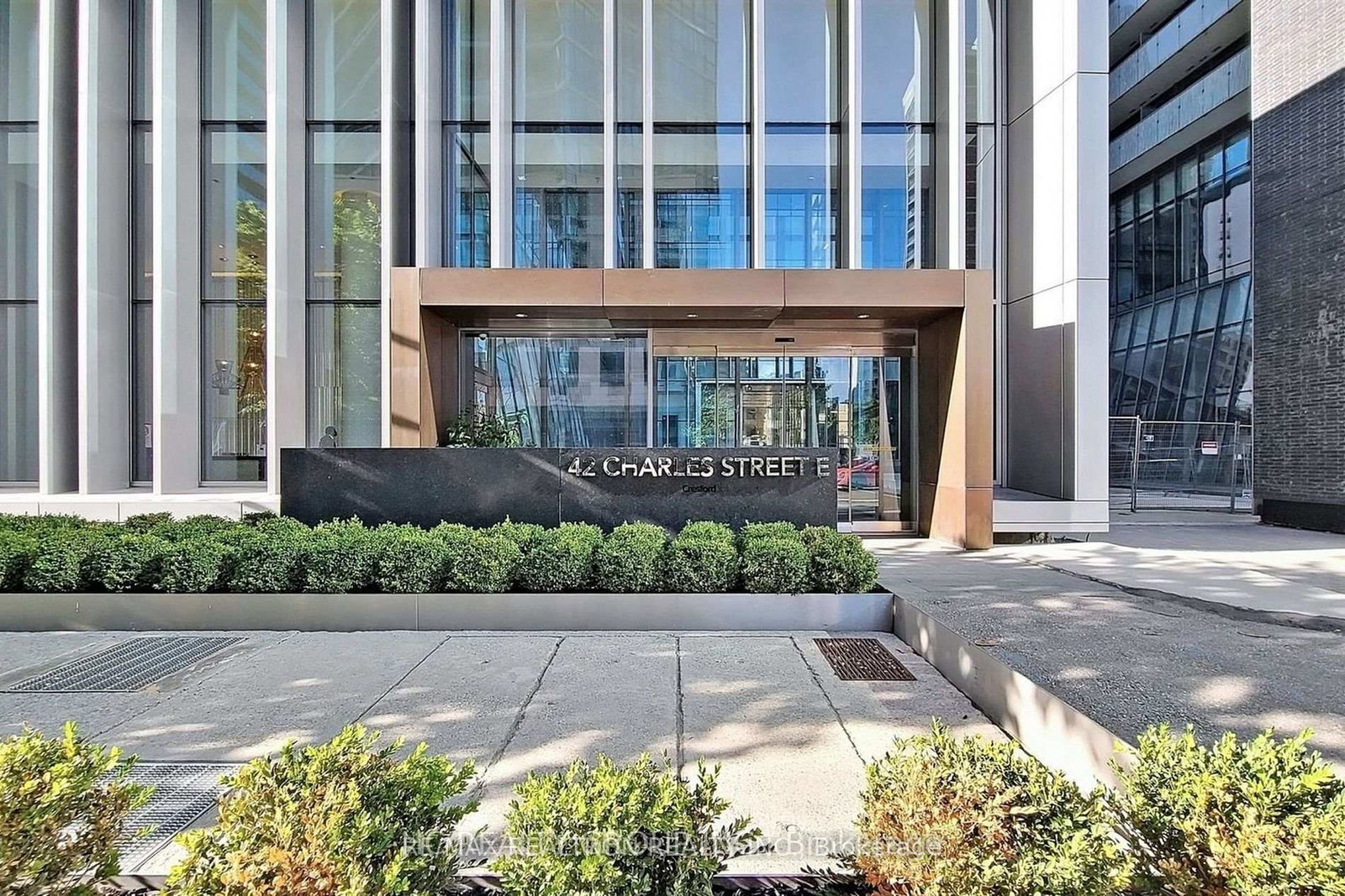 42-charles-street-e-toronto-ontario-c12458603