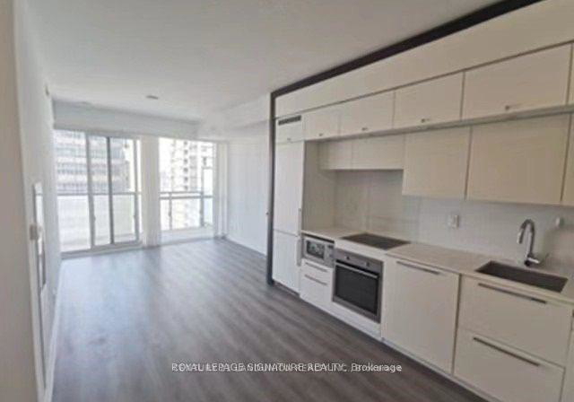 15-grenville-street-toronto-ontario-c12459006