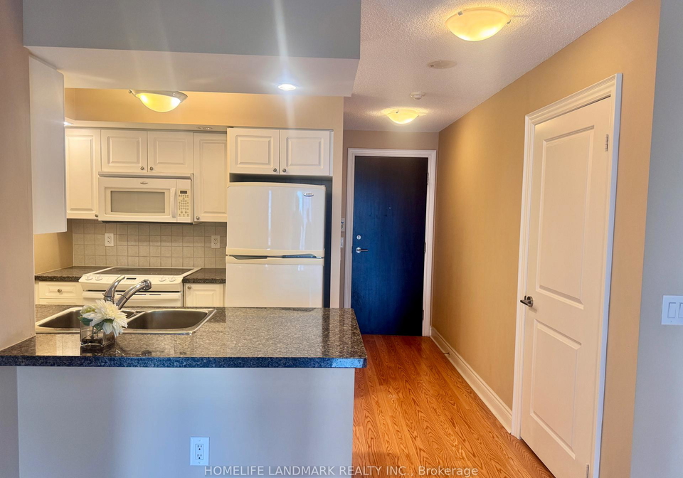 500-doris-avenue-north-york-ontario-c12459094