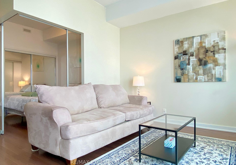 14-york-street-toronto-ontario-c12459226