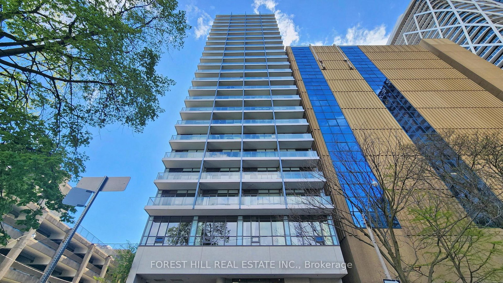210-simcoe-street-toronto-ontario-c12459487