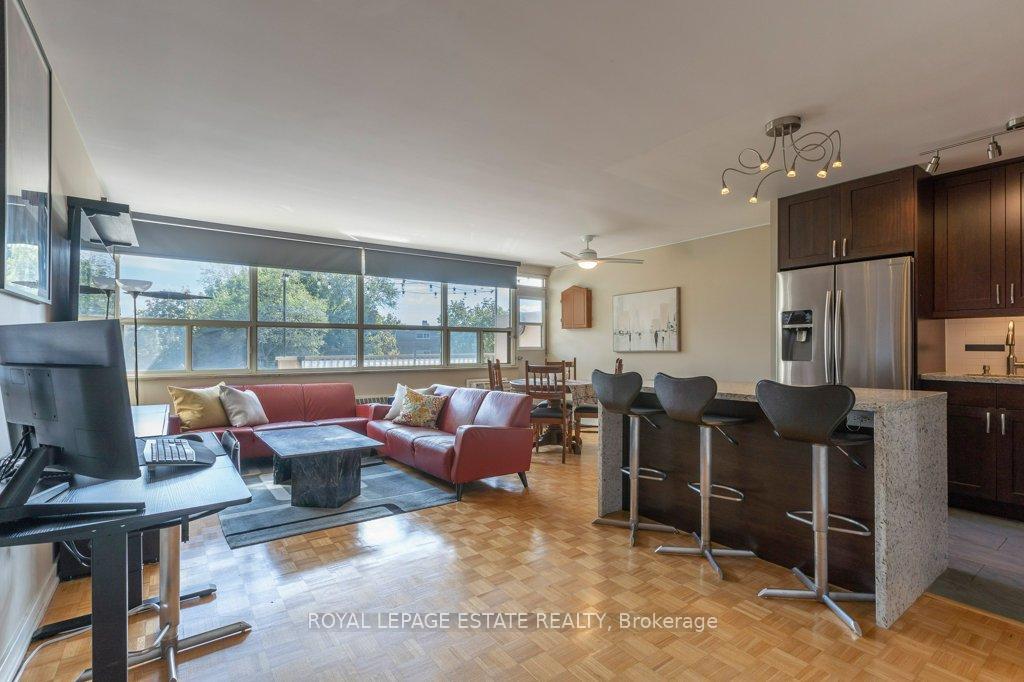 160-the-donway-w-north-york-ontario-c12459612