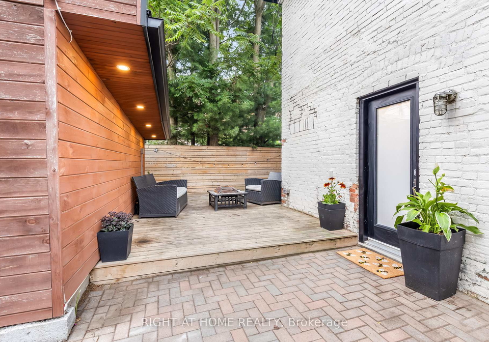 377-lansdowne-avenue-toronto-ontario-c12459636