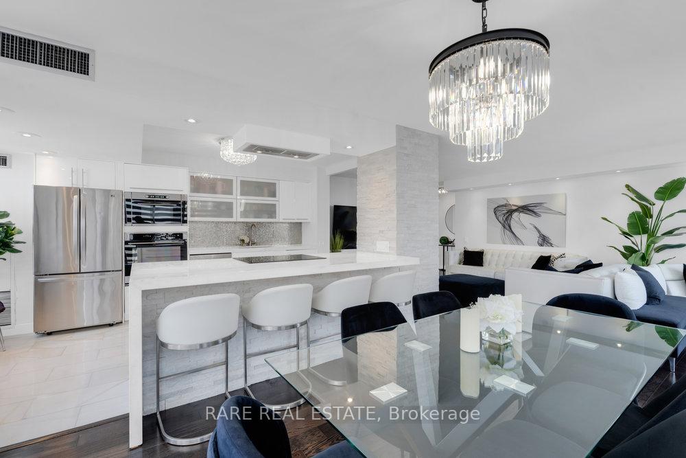 100-upper-madison-avenue-toronto-ontario-c12459657