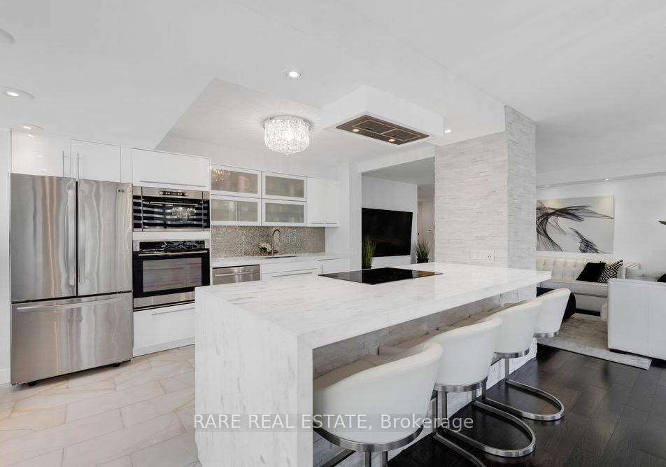 100-upper-madison-avenue-toronto-ontario-c12459657