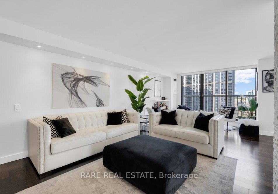 100-upper-madison-avenue-toronto-ontario-c12459657