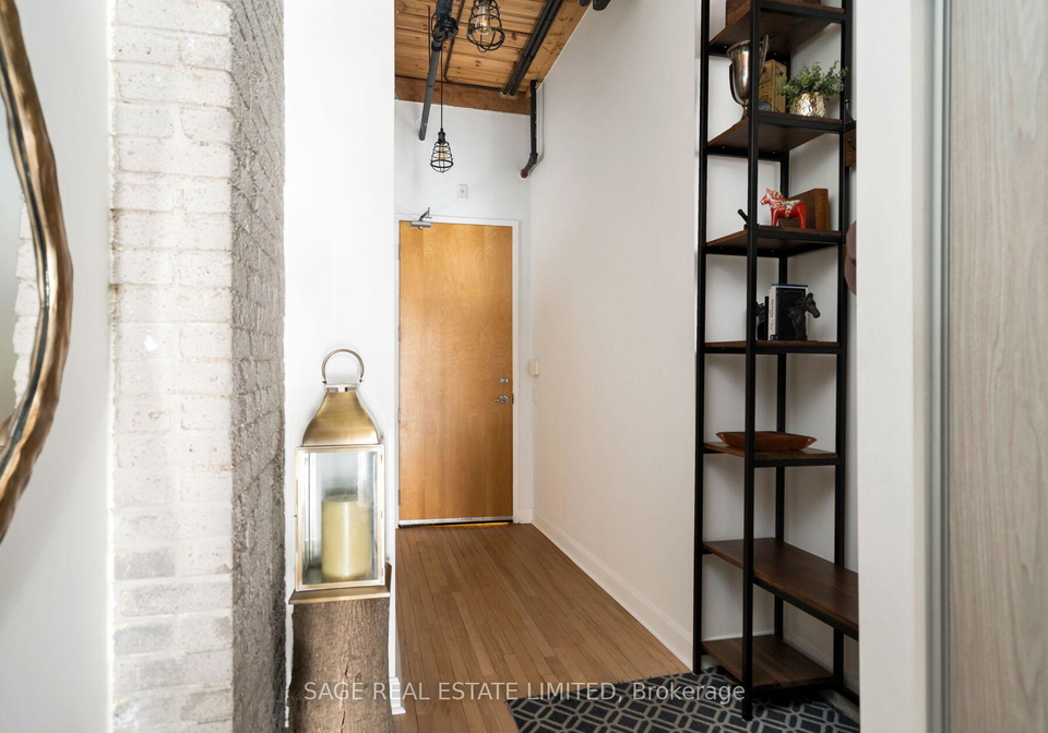 993-queen-street-w-toronto-ontario-c12459901
