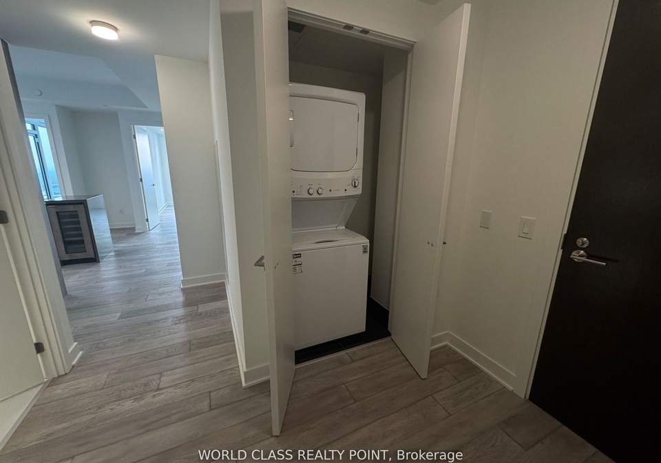 11-yorkville-avenue-toronto-ontario-c12460481
