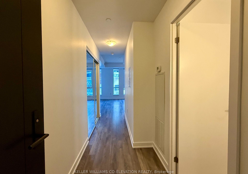 31-phipps-street-toronto-ontario-c12460544