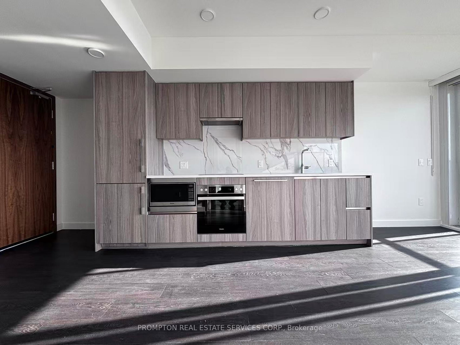 3-concord-cityplace-way-toronto-ontario-c12460562