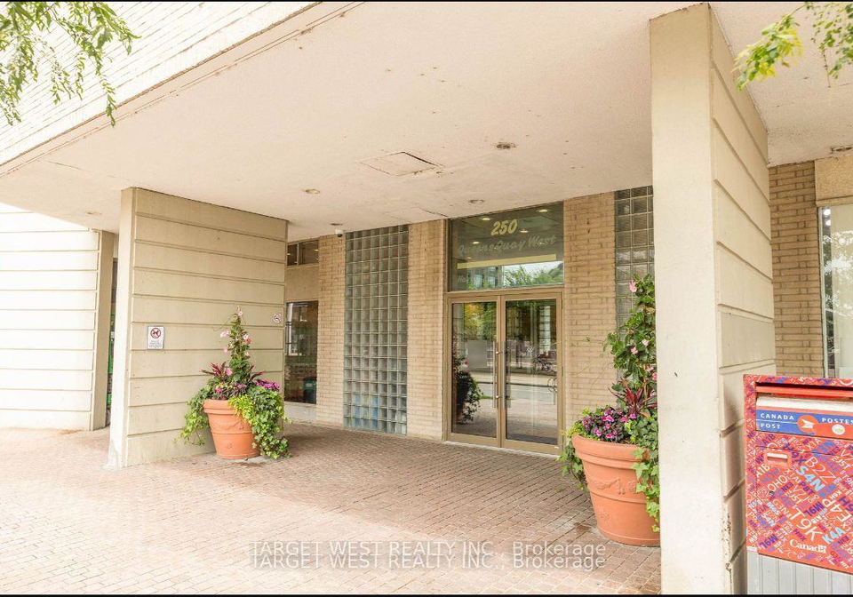 250-queens-quay-toronto-ontario-c12460849