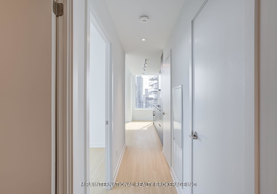8-wellesley-street-toronto-ontario-c12461143