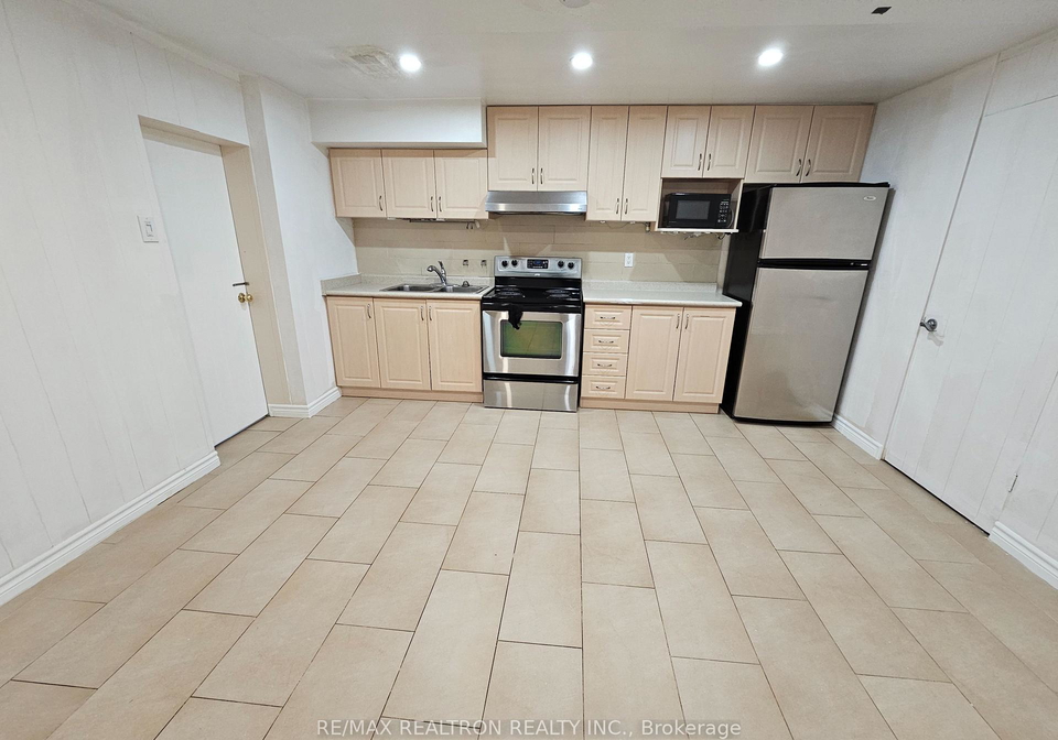 7-stafford-road-toronto-ontario-c12461349