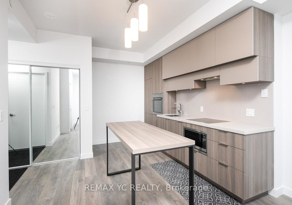 8-eglinton-avenue-e-toronto-ontario-c12461370