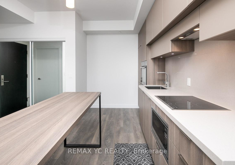 8-eglinton-avenue-e-toronto-ontario-c12461370