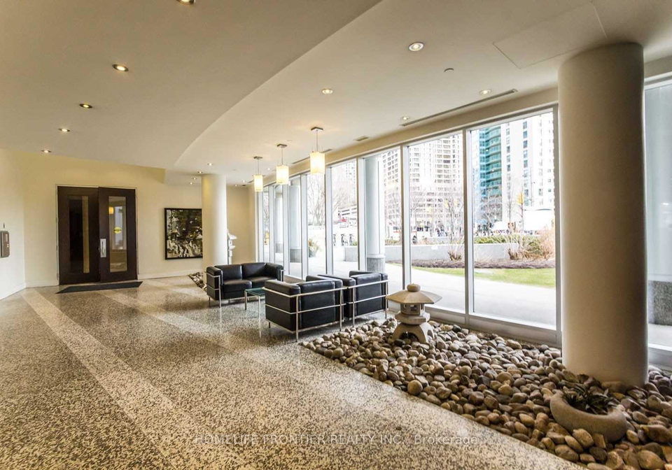 208-queens-quay-w-toronto-ontario-c12461481