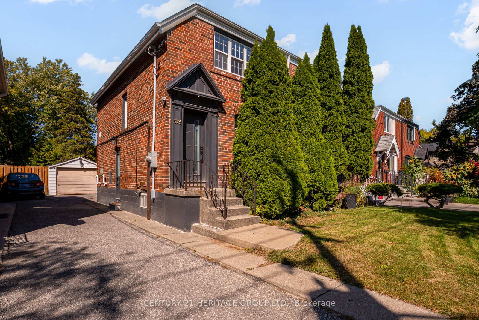 576-broadway-avenue-east-york-ontario-c12461572