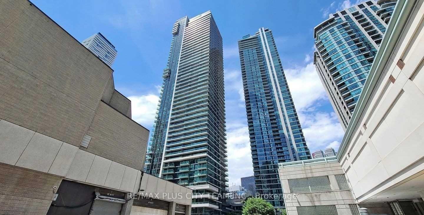33-bay-street-toronto-ontario-c12461588