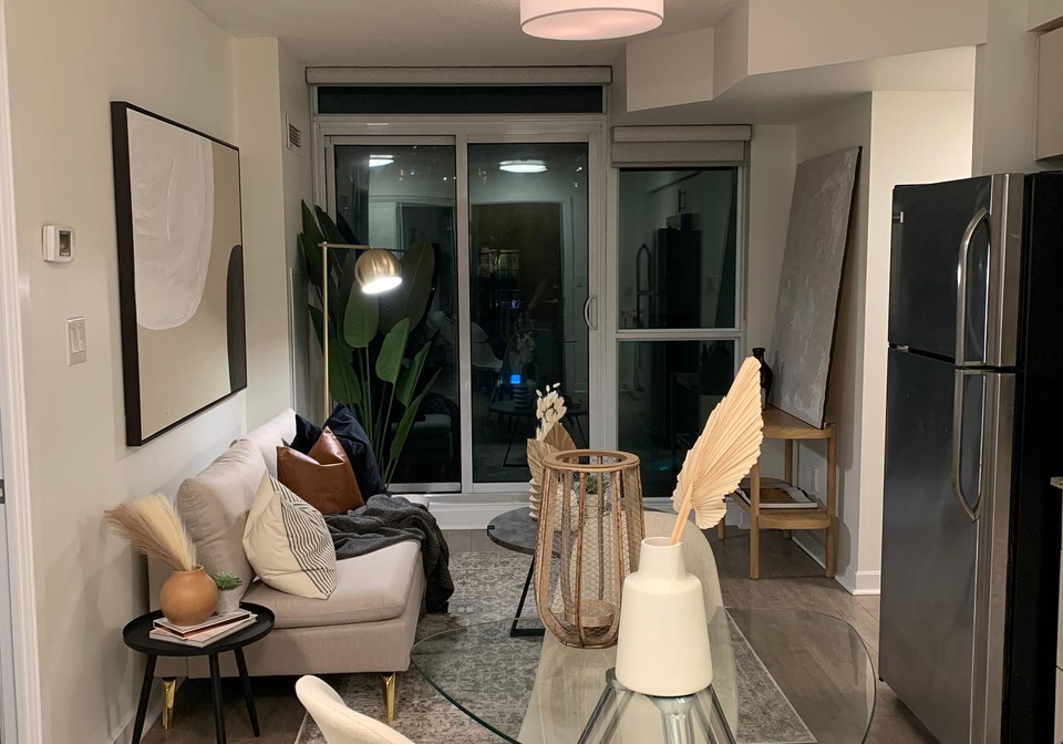 33-bay-street-toronto-ontario-c12461588