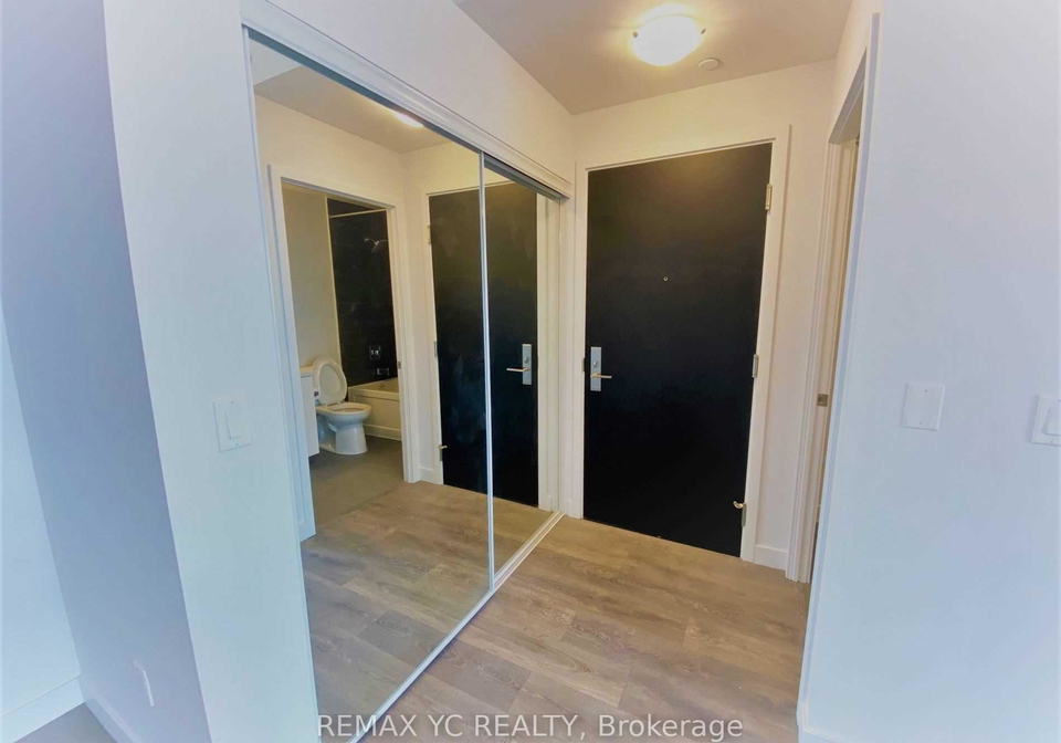 8-eglinton-avenue-e-toronto-ontario-c12461686