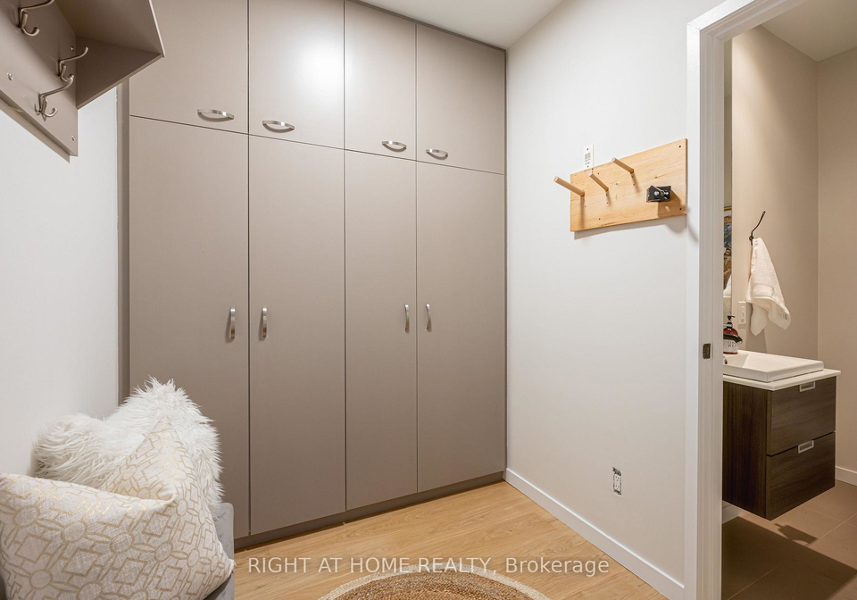 455-dovercourt-road-toronto-ontario-c12462066