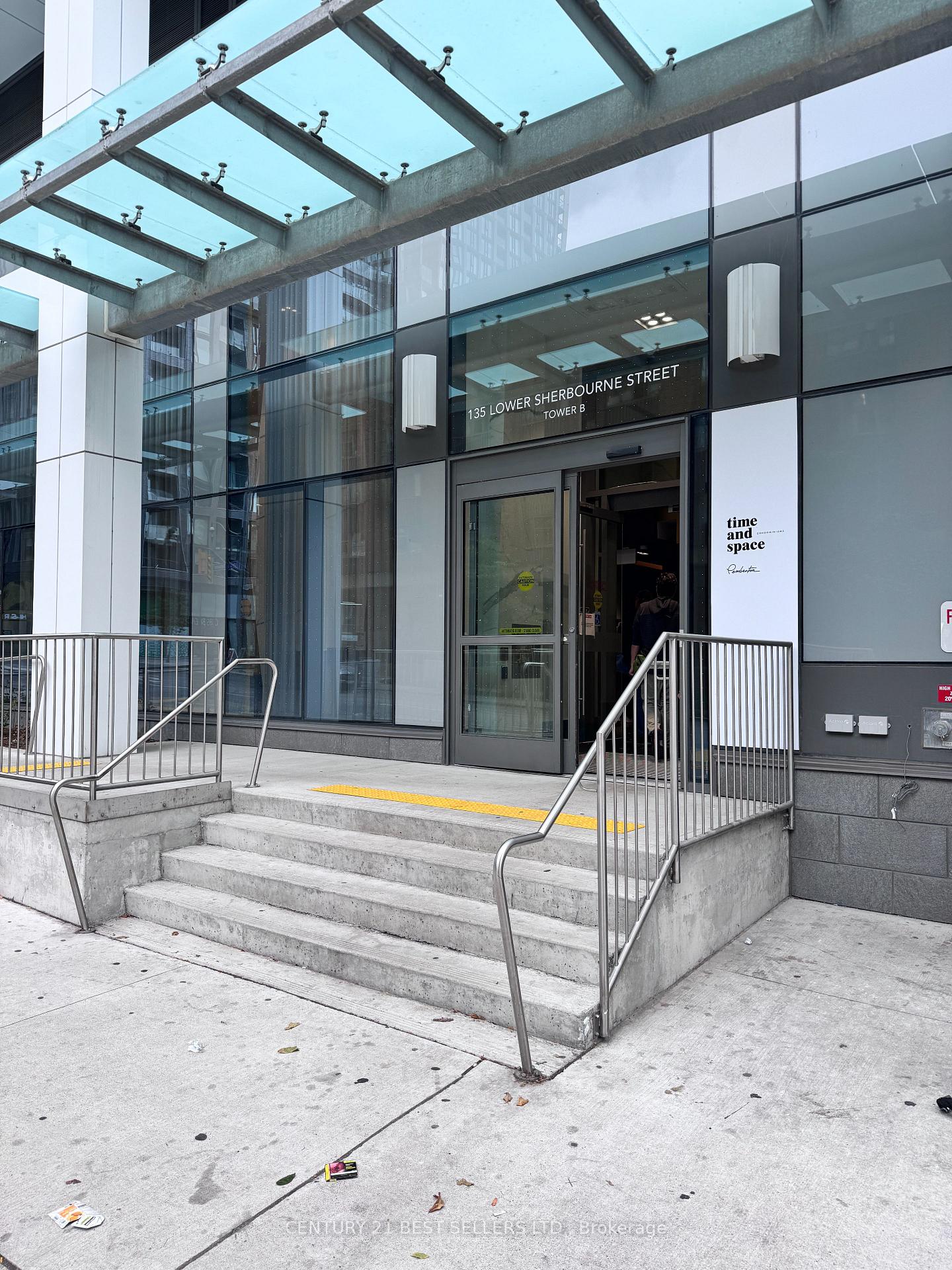 135-lower-sherbourne-street-toronto-ontario-c12462504