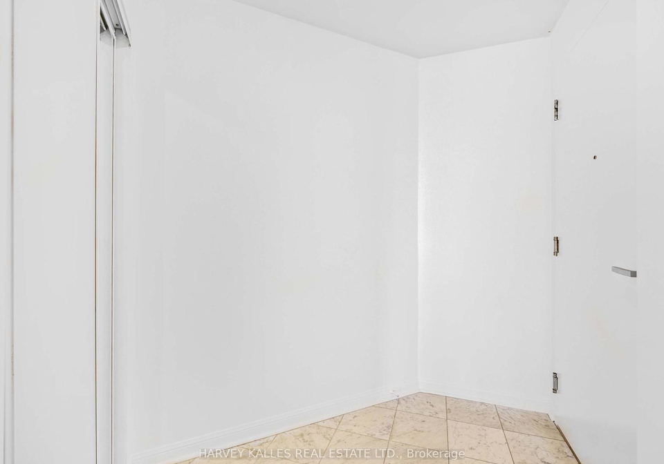 228-queens-quay-w-toronto-ontario-c12462699