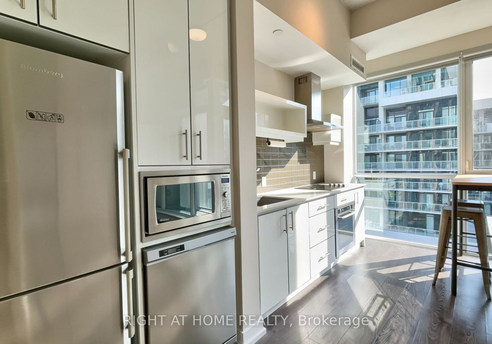 75-the-donway-w-north-york-ontario-c12462724