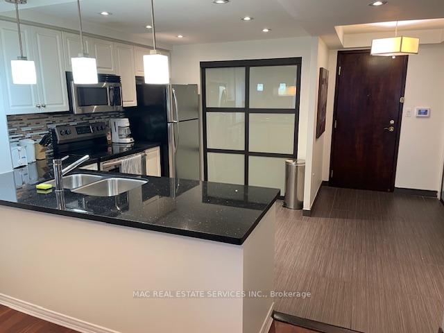 28-hollywood-avenue-north-york-ontario-c12462978