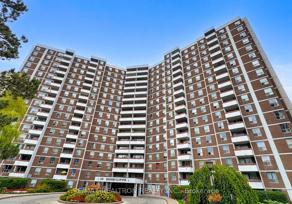 10-edgecliffe-golfway-east-york-ontario-c12463220
