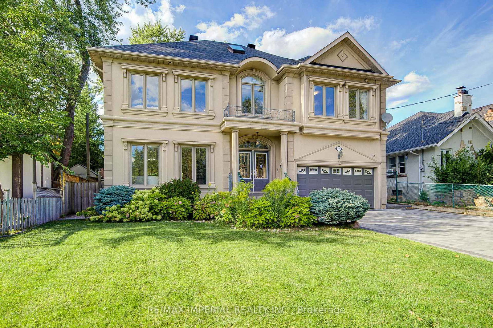 206-hollywood-avenue-north-york-ontario-c12463240