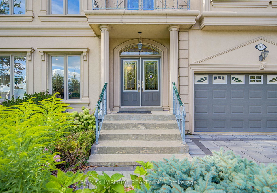 206-hollywood-avenue-north-york-ontario-c12463240