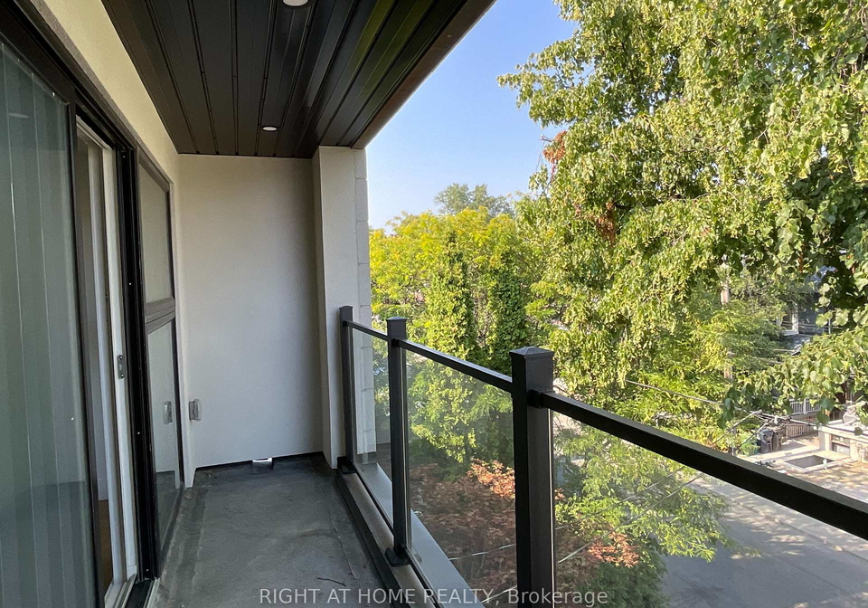 674-manning-avenue-w-toronto-ontario-c12463307