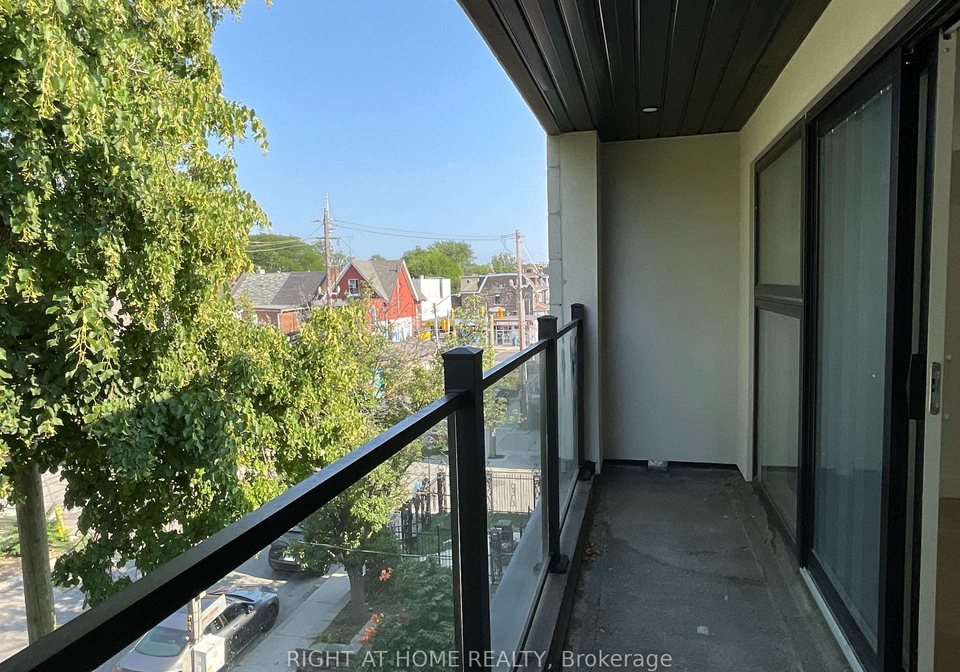 674-manning-avenue-w-toronto-ontario-c12463307