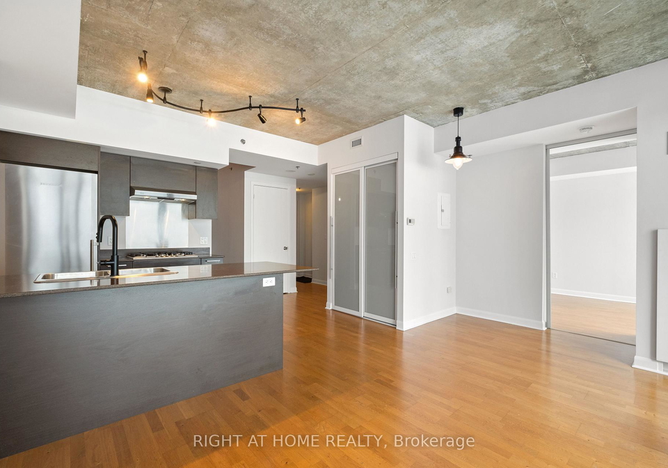 375-king-street-w-toronto-ontario-c12463380