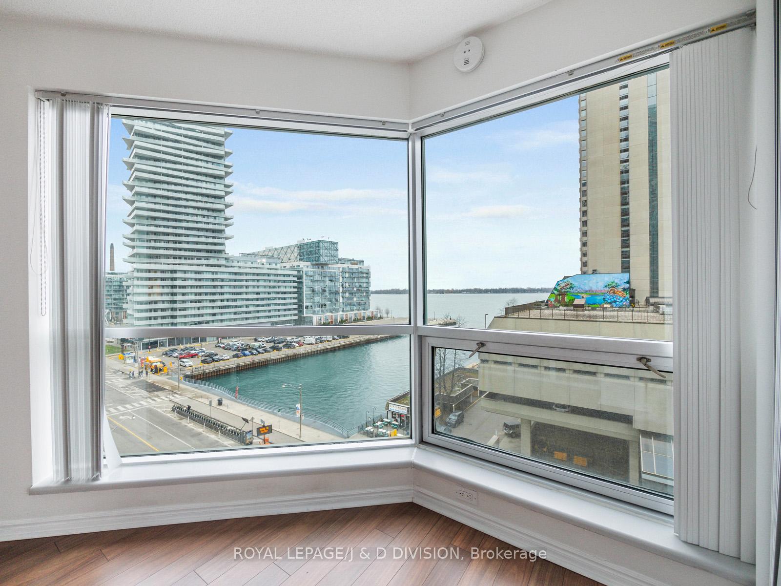 10-queens-quay-w-toronto-ontario-c12463783