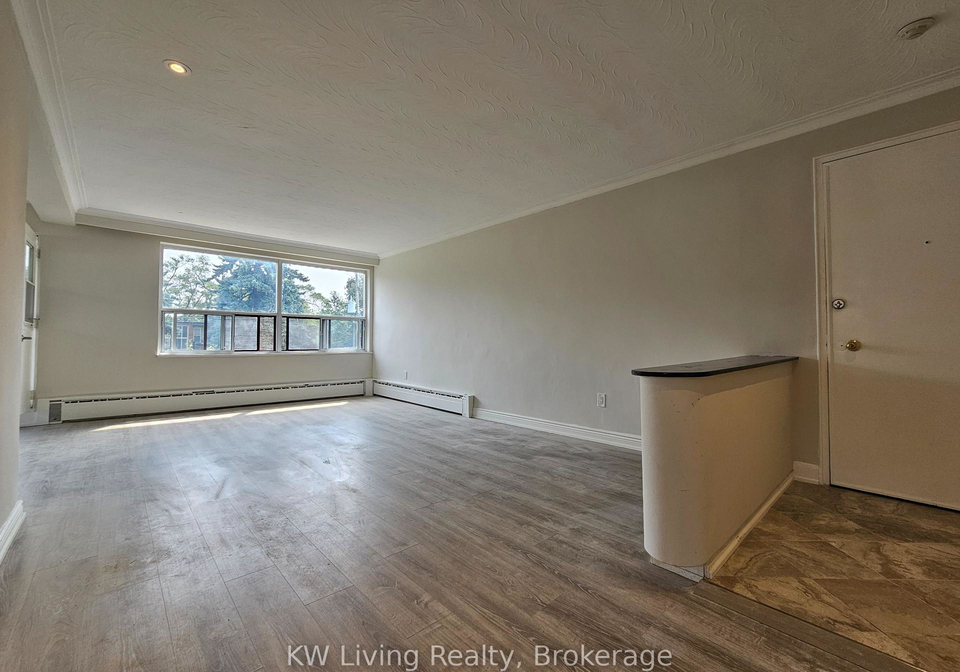 18-fraserwood-avenue-toronto-ontario-c12463855