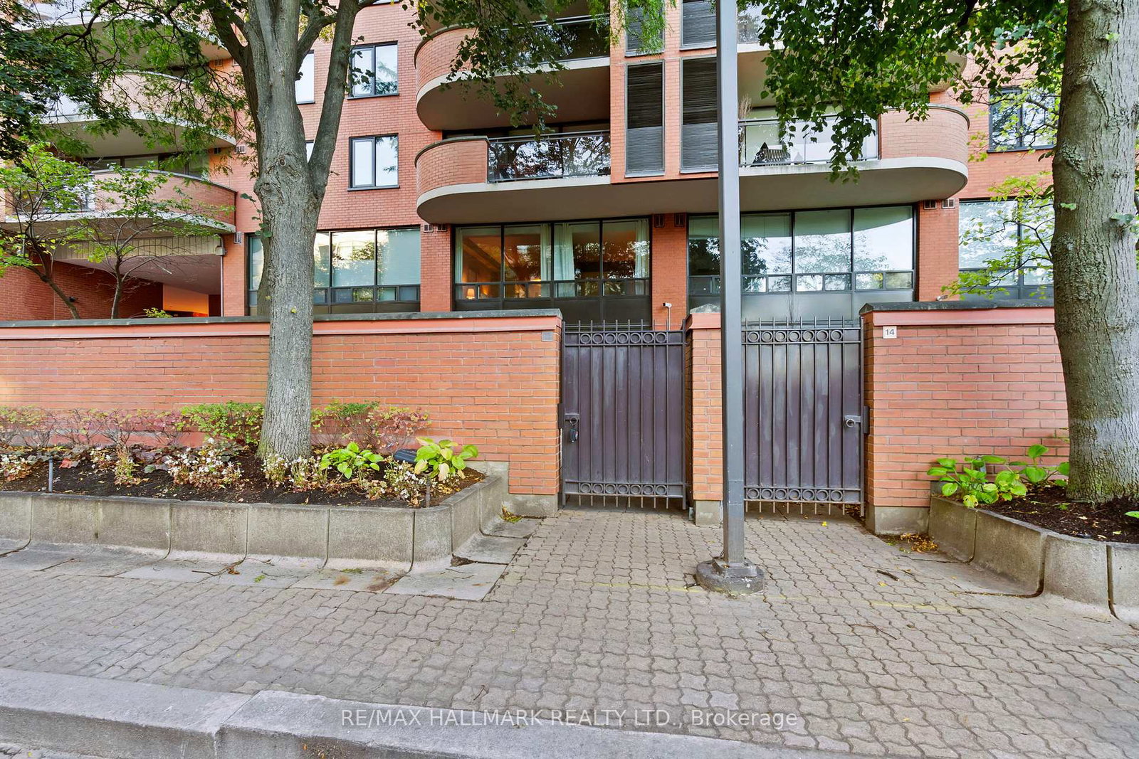260-heath-street-w-toronto-ontario-c12463929