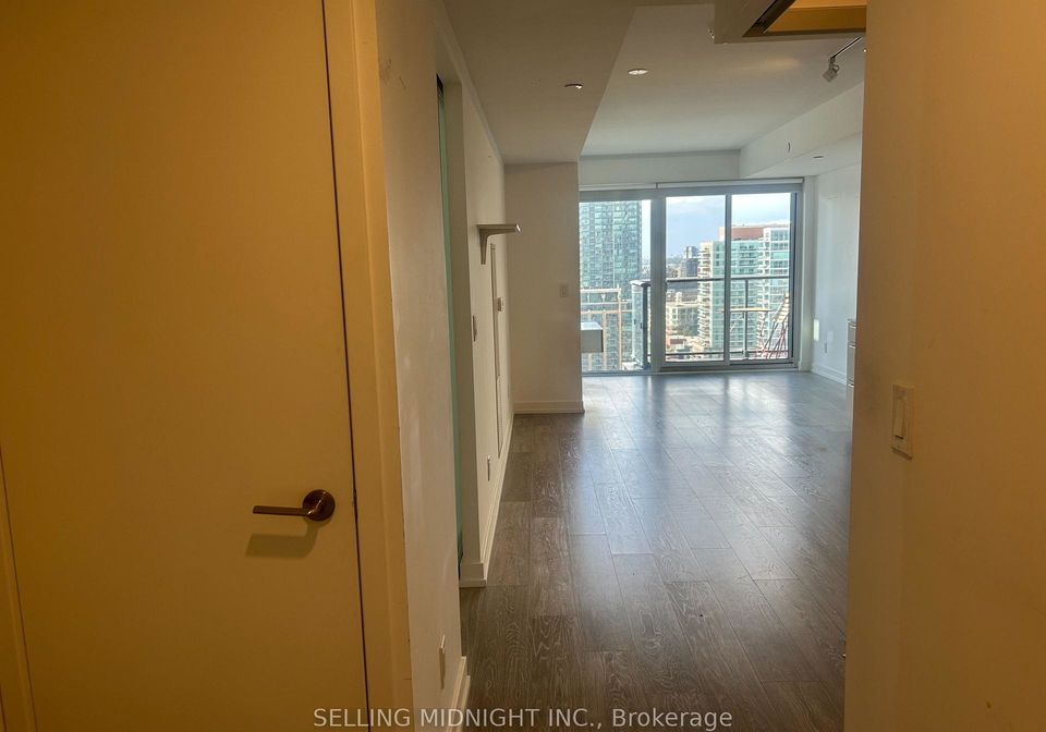 19-western-battery-road-toronto-ontario-c12464233