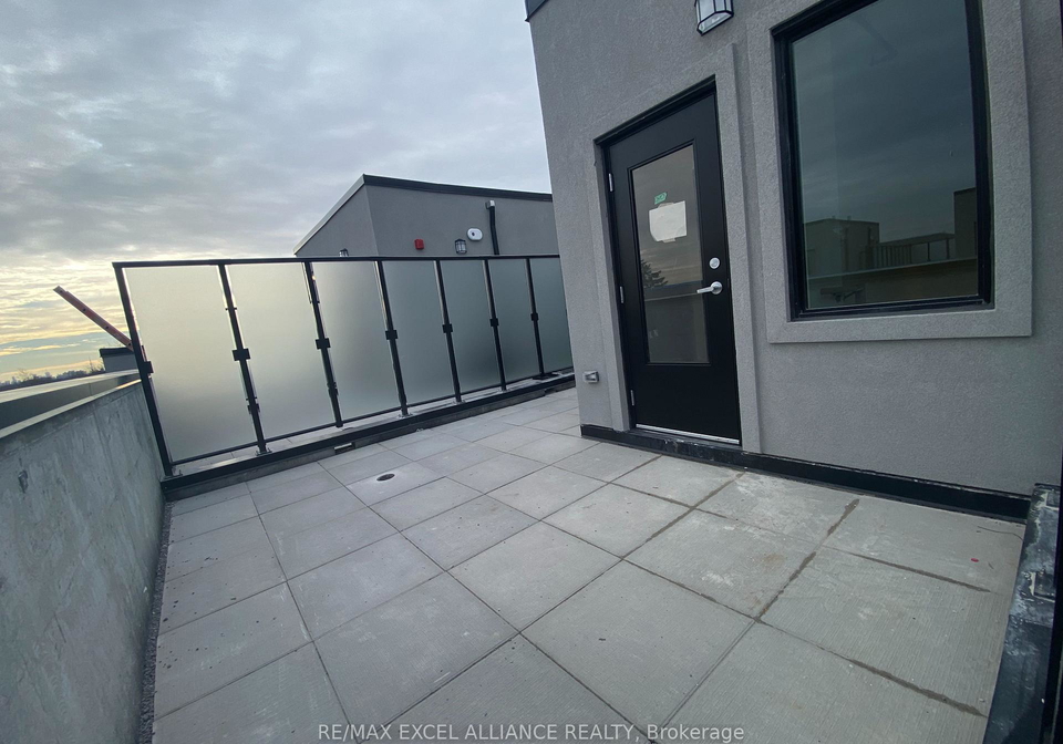 861-sheppard-avenue-w-toronto-ontario-c12465225