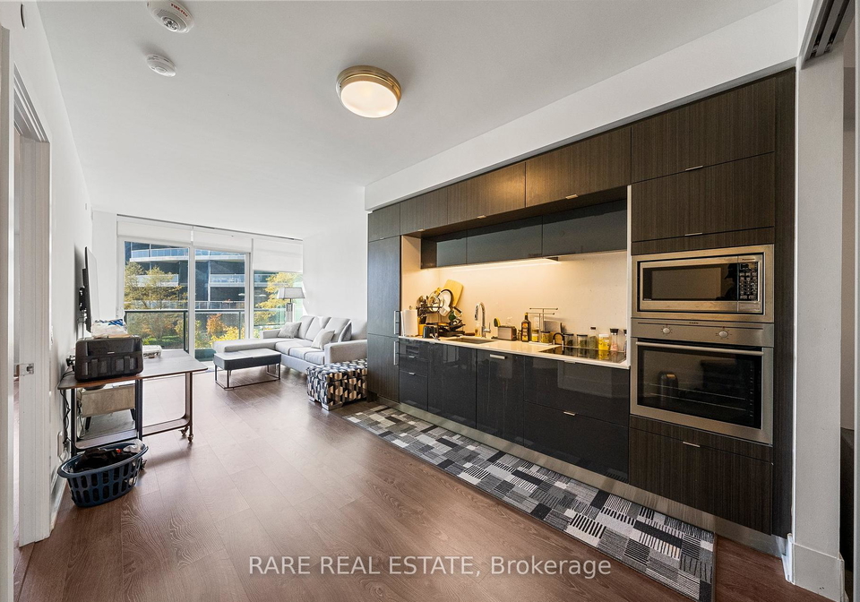 1-edgewater-drive-toronto-ontario-c12465353