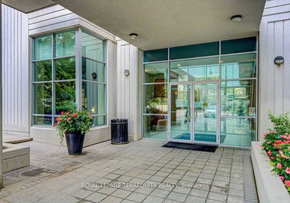 31-bales-avenue-north-york-ontario-c12466488